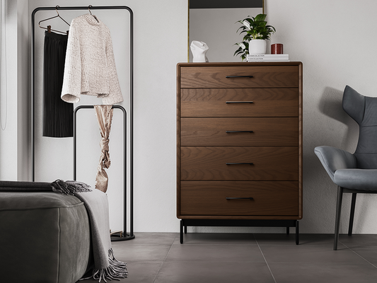 Linq 5-drawer chest (9185) in Mocha Oak with soft-close drawers and velvet-lined accessory tray