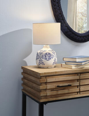 Ruby table lamp, Logan console, Club mirror