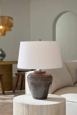 Avondale table lamp, Notch round side table