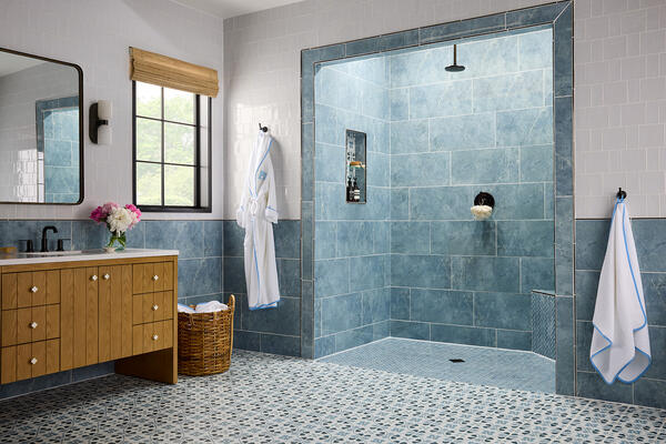 Featuring: Cosmo (684385), Seaside Marble (684321) and Herringbone (684322),
Bespoke (484994, 484997)