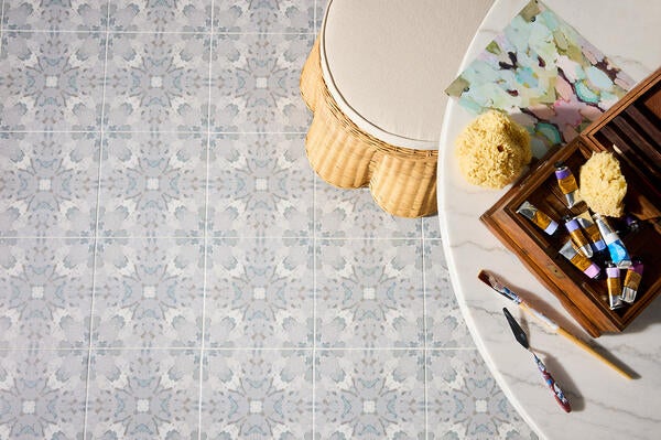 Featuring: Martini Olives Taupe (684375)