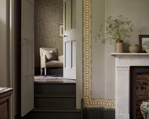 St. John’s border, Wild Tulip & Vine wallpaper