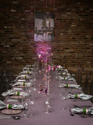 The Amethyst-themed tablescape 