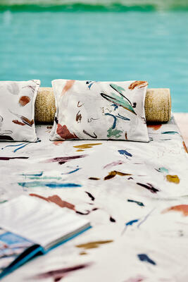 Pigment Outdoor in Multi