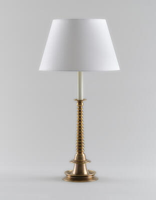 Shilton candlestick table lamp: Featuring a bobbin-style stem complemented by a turned base
