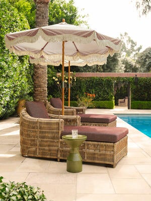 Corbetta chaise lounge chair, Mindy drink table