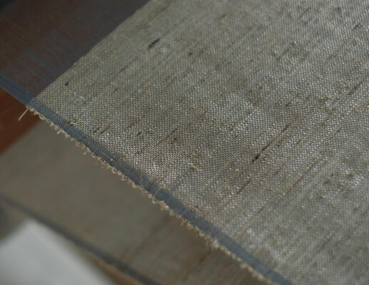 Woven-to-size grassweave Glimmer in Azure on the loom