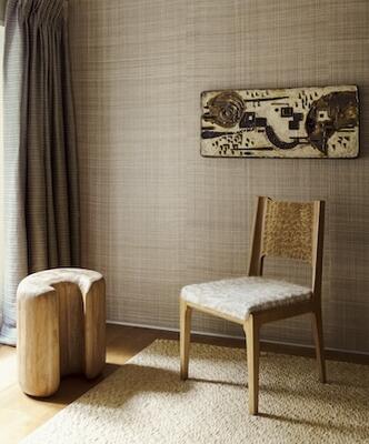 Diffuse is a refined eye-catcher of pure, undyed hemp yarn in an open weave on a colored ground