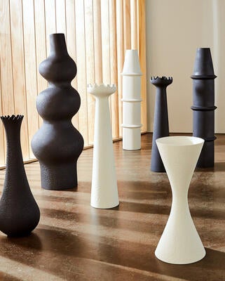 Overscale vases (Black and White)