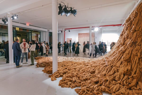 The experience centered around a dramatic, larger-than-life yarn installation created in collaboration with multidisciplinary artist Carla Cascales Alimbau