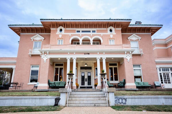 The front entrance of the JH Adams Inn