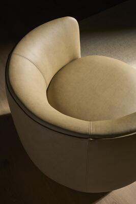 Deke swivel chair in Frontier Caribou