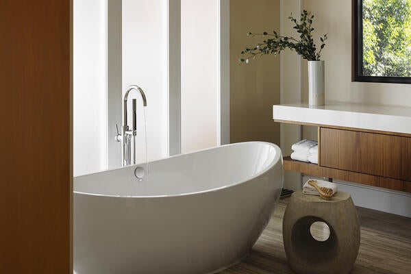 Priya freestanding exposed tub and hand shower set 2480-4261 in Polished Chrome 26