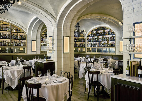 Gloss White subway tile, Borromini restaurant, Philadelphia (photo courtesy of Jason Varney)