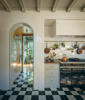 Kitchen renovation: Avalon subway tile archway