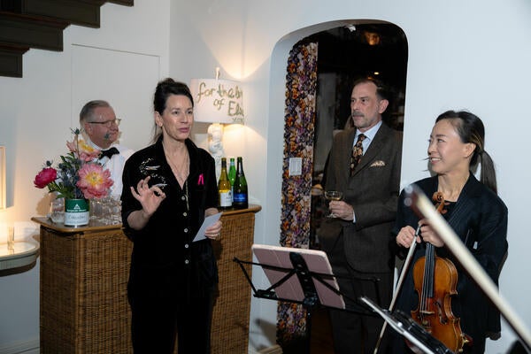 Colette van den Thillart introduces members of the Toronto Symphony Orchestra