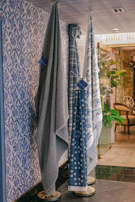 “Rosselli Reveal” textile installations at the entrance of the showroom