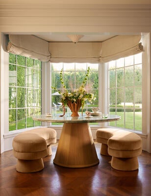 Loretto round dining table, Bellet bench
