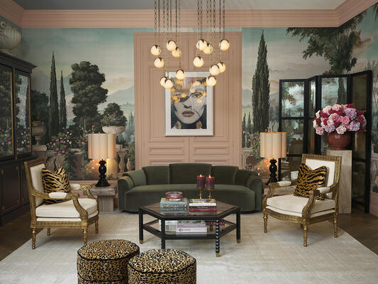 Chandelier Alesa L: Spherical alabaster globes, softly lit from within, hang in rhythmic suspension