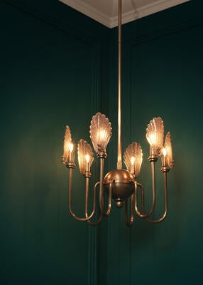 Chandelier Isabelle: Drawing inspiration from ancient Egyptian symbolism and neoclassical design