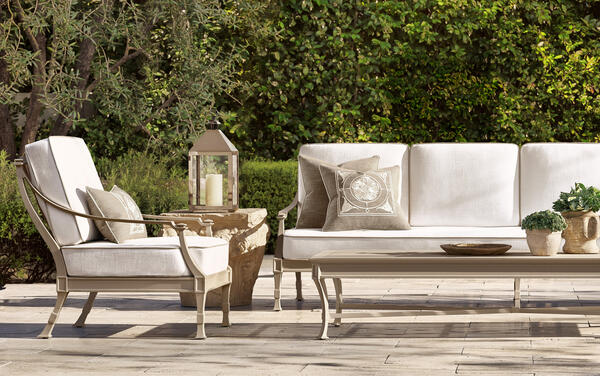 Antibes collection in all-weather aluminum 