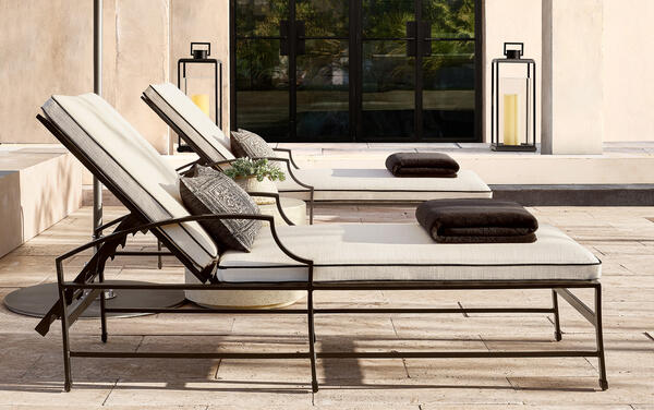 Carmel adjustable chaise in all-weather aluminum
