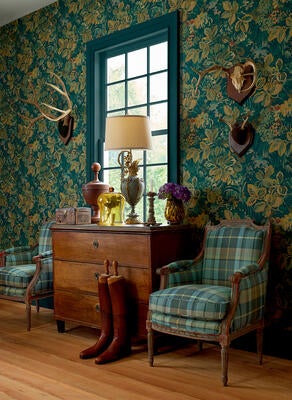 Night Garden wallcovering in Peacock and Scot’s Plaid fabric in Sage.