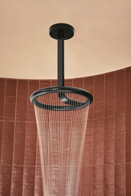 The innovative Halo shower head converges in a single cascade