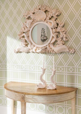 Trellina in Blanc on Meadow