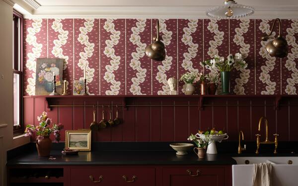 Silk Road wallpaper in Plum (MKS088-PL-Roll)