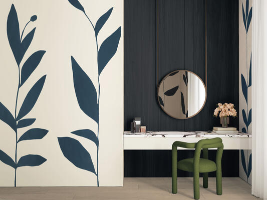 Wildflowers hand-painted wallcovering in Creme