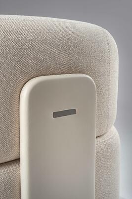 Lua Selene chairback detail