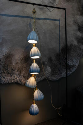 The Bloom Garland light