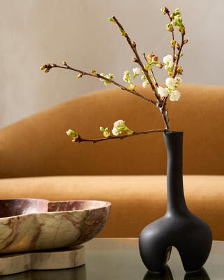 Trinidad bowl, Adama vase