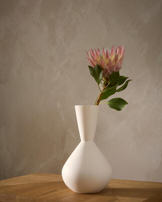Adama vase