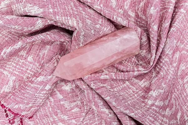 Clio in Rhodochrosite