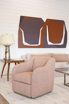 Meet the Gordon swivel chair, complete with a beautiful oak base 