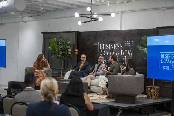 Business of Home’s Kaitlin Petersen moderates the panel “Positioning with Purpose” at BOH and Dallas Market Center’s inaugural Business Accelerator Series program 