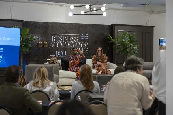 Arianne Bellizaire and Kaitlin Petersen lead the talk “From First Contact to Signed Contract” 