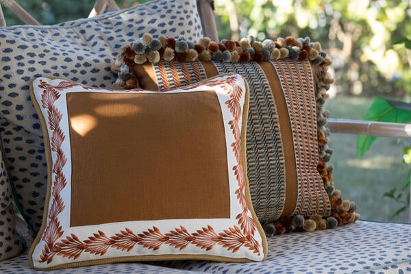 Palmera striped border in Tangerine and Saltwater Sky, Palmetto Crest embroidered border