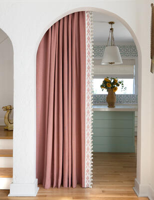 Palmetto Crest embroidered border in Pink and Calisto triple bead fringe in Alabaster