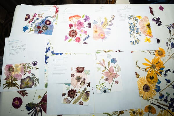 Manifestation cards with pressed flowers from Domain of the Flowerings