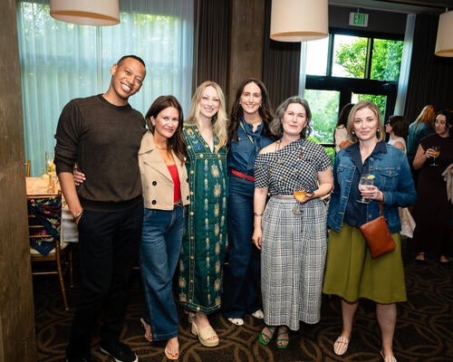 DuVäl Reynolds, Jen Davidson, Brooke Stoll, Liz Goldberg, Thea Bloch-Neal and Laurie Sprague enjoying the cocktail hour