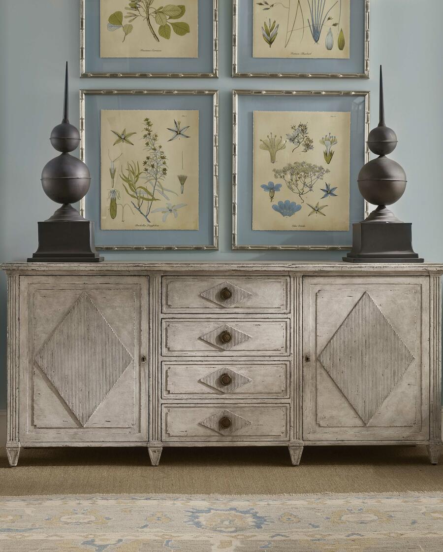 The Antiquaire Collection