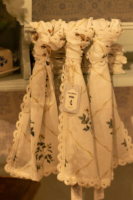 Attendees viewed an assortment of pillows, textiles and decorative accents inspired by the beauty of the natural world