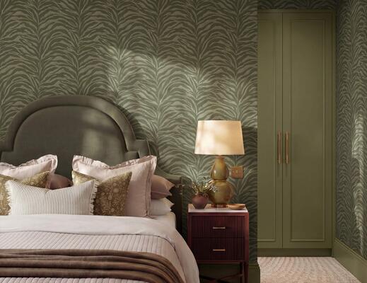 Serengeti Stripe wallpaper in Palm (MKS096-P) 