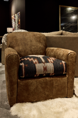 Desmond chair with Crypton 128CR-66