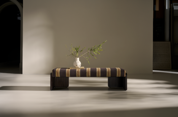 Kindred rectangle bench in Crypton 127CR-94