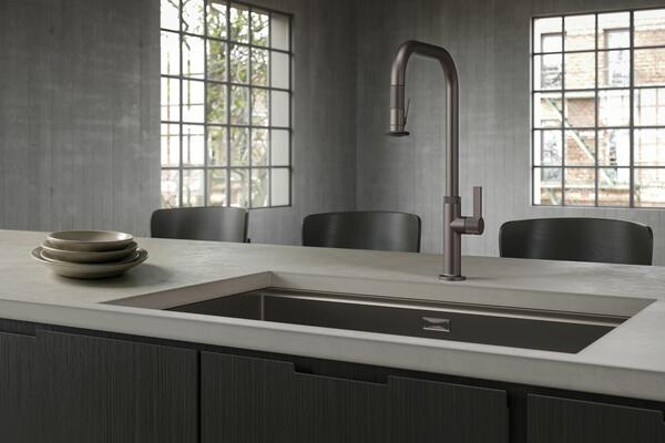 Pardees Extended Reach pull-down kitchen faucet in Oil Rubbed Bronze (10B) finish