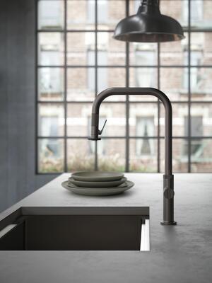 Pardees Extended Reach pull-down kitchen faucet in Oil Rubbed Bronze (10B) finish